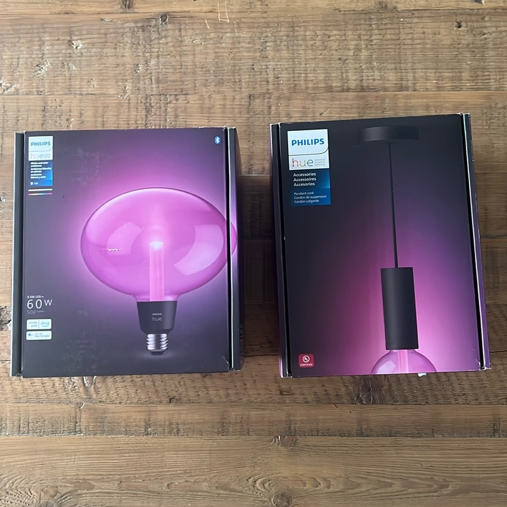 PHILLIPS Hue LED Light Bulb + Pendant Cord